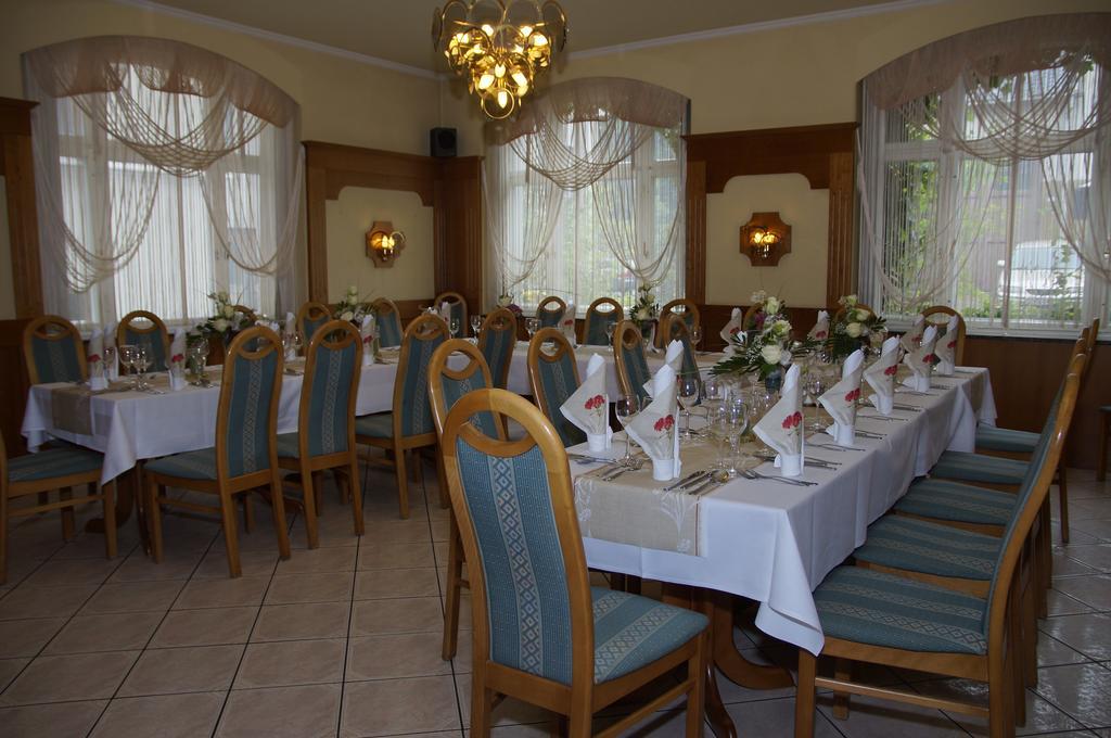 Ratskeller Thum Hotel Kültér fotó
