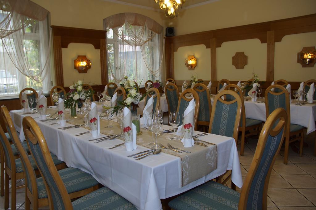 Ratskeller Thum Hotel Kültér fotó