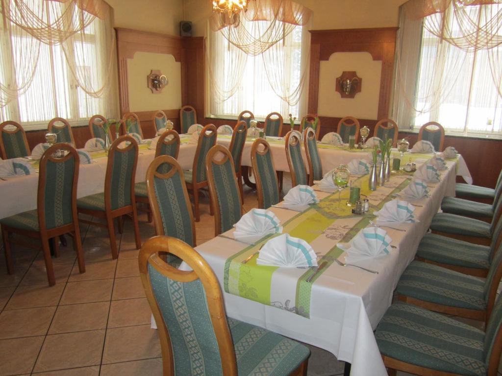 Ratskeller Thum Hotel Kültér fotó
